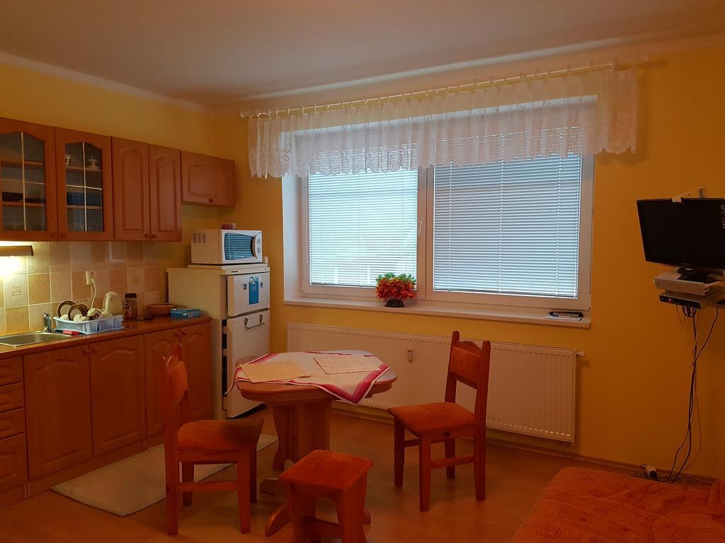 Apartman Karolina Харачов Екстериор снимка