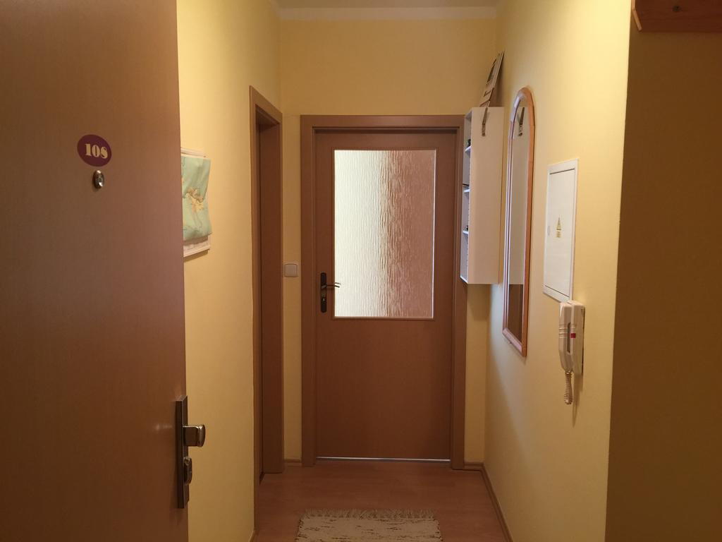 Apartman Karolina Харачов Екстериор снимка