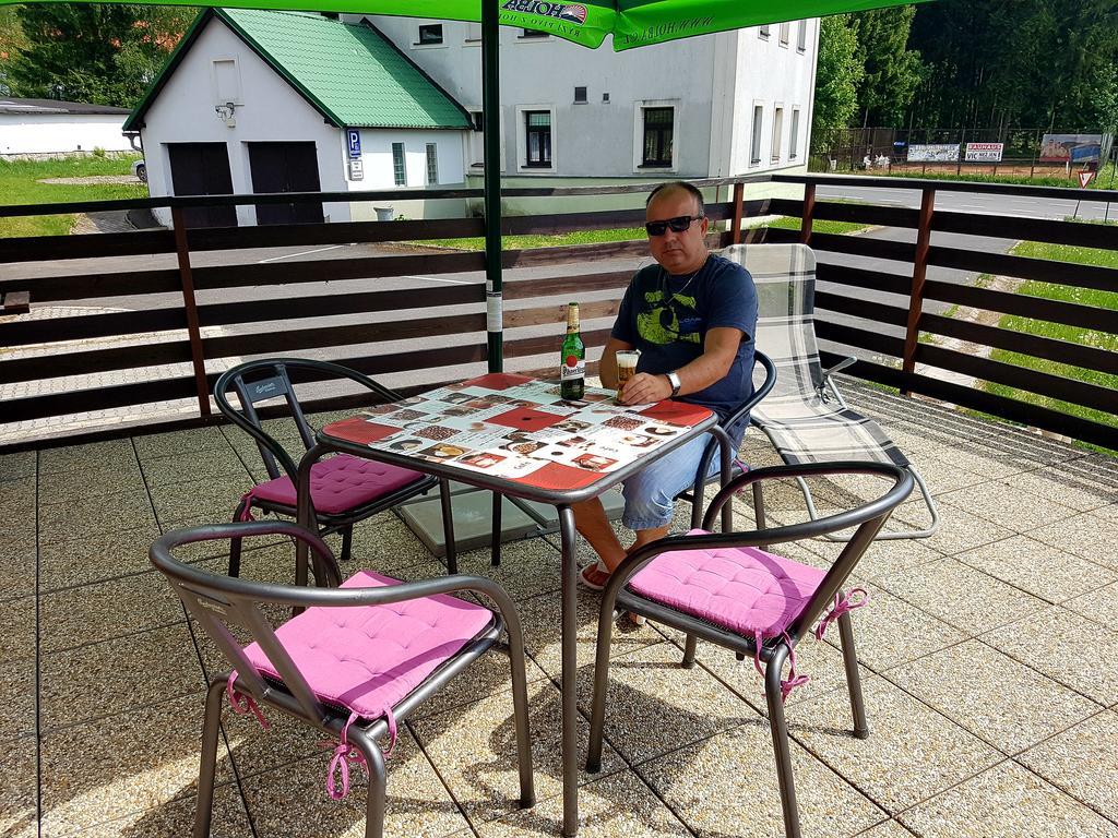 Apartman Karolina Харачов Екстериор снимка