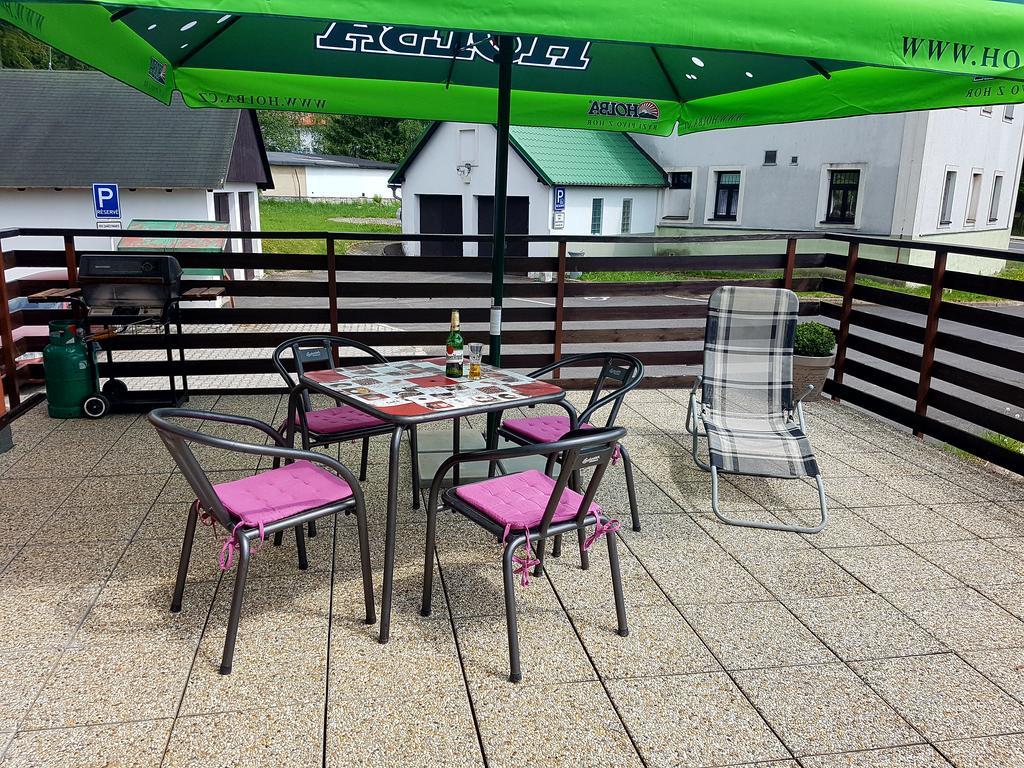Apartman Karolina Харачов Екстериор снимка