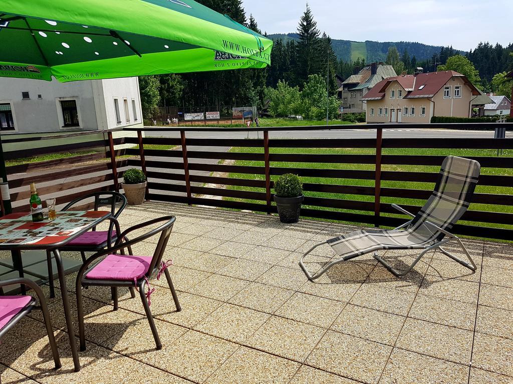 Apartman Karolina Харачов Екстериор снимка